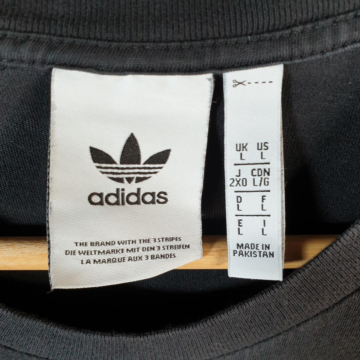 Vintage Adidas Spellout Trefoil Retro T Shirt Mens Large Black Logo Athletic