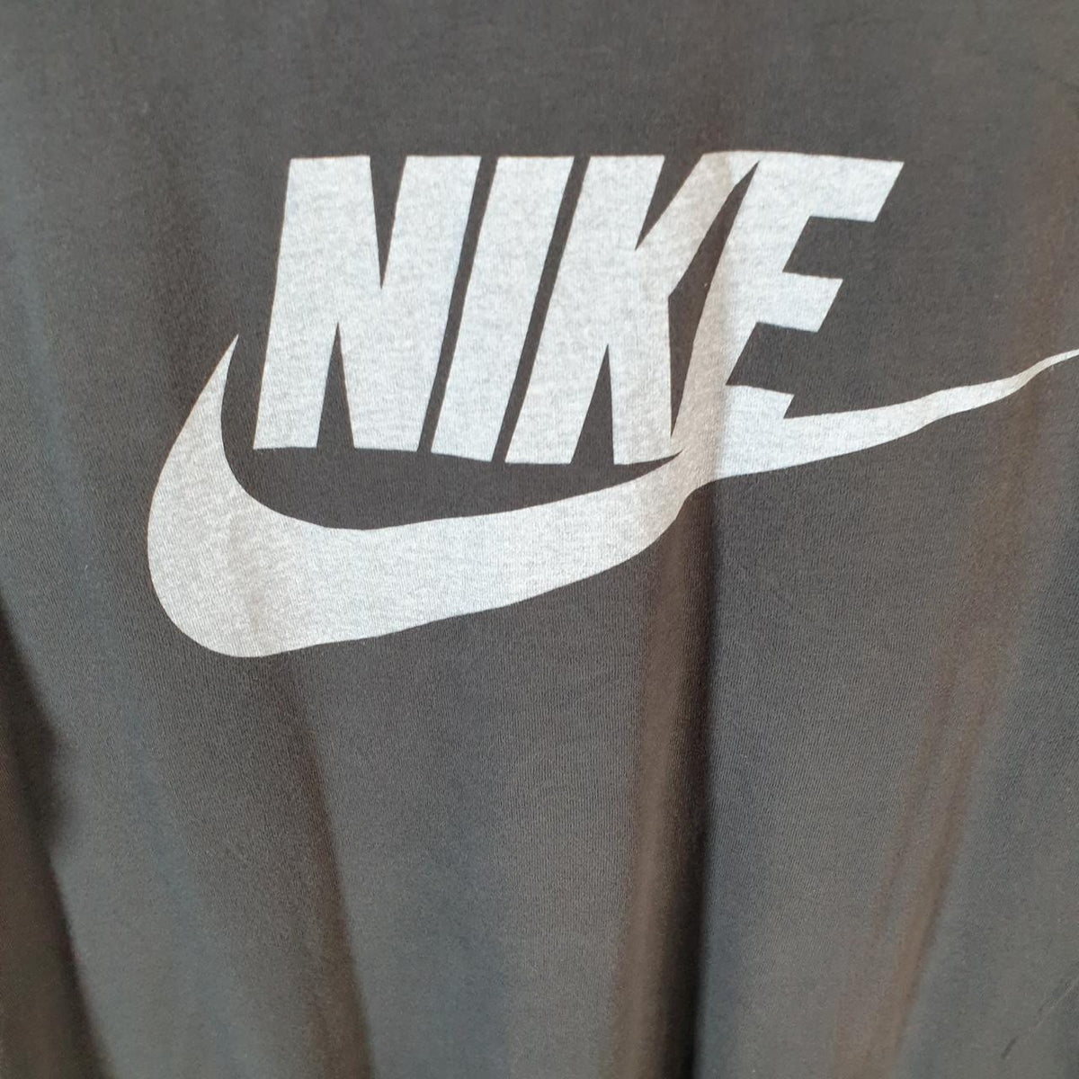 Vintage Nike Spellout T Shirt Men’s Medium Grey Logo Swoosh Athletic