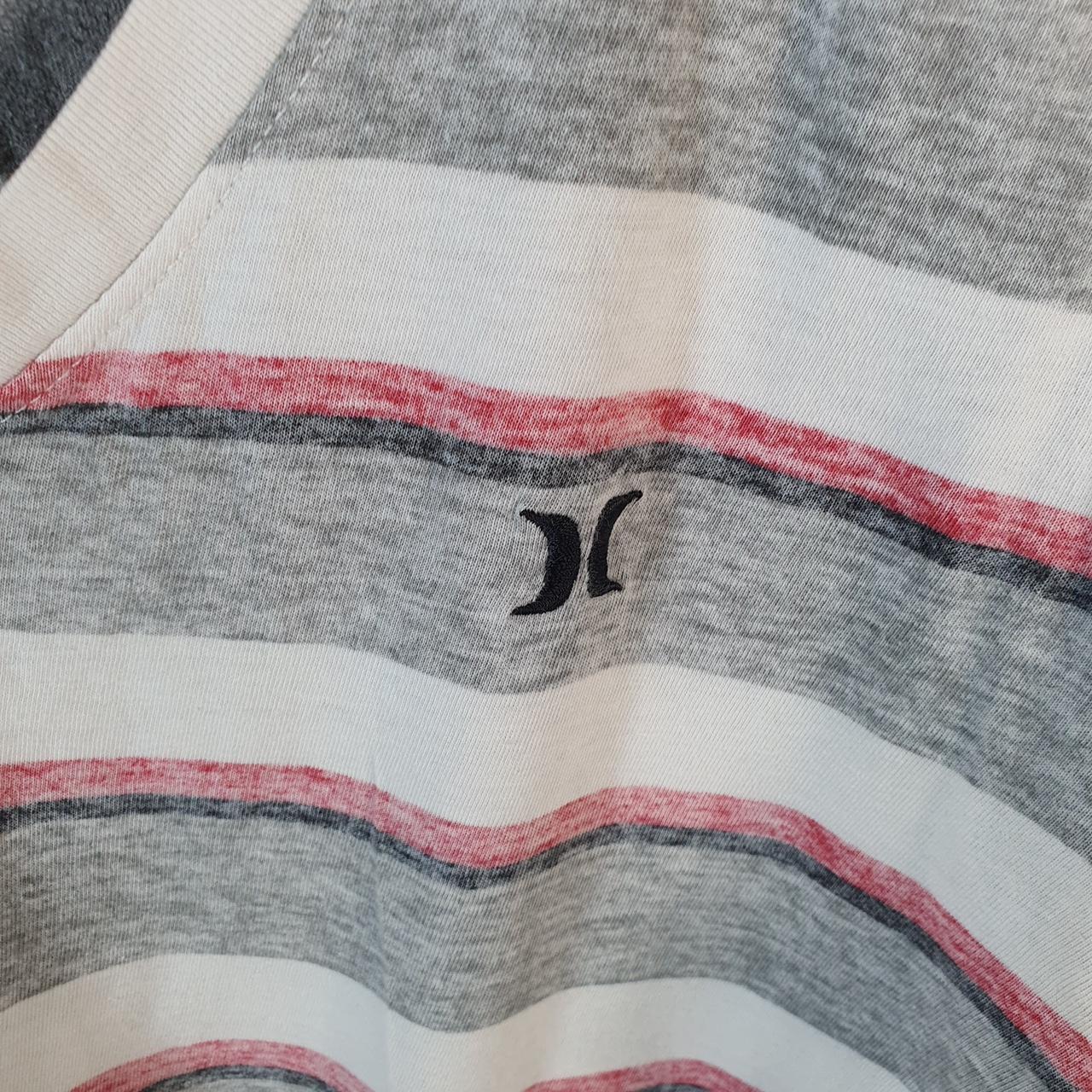 Vintage Hurley Graphic T Shirt Men’s Small Grey Striped Casual Sports Logo Athletic