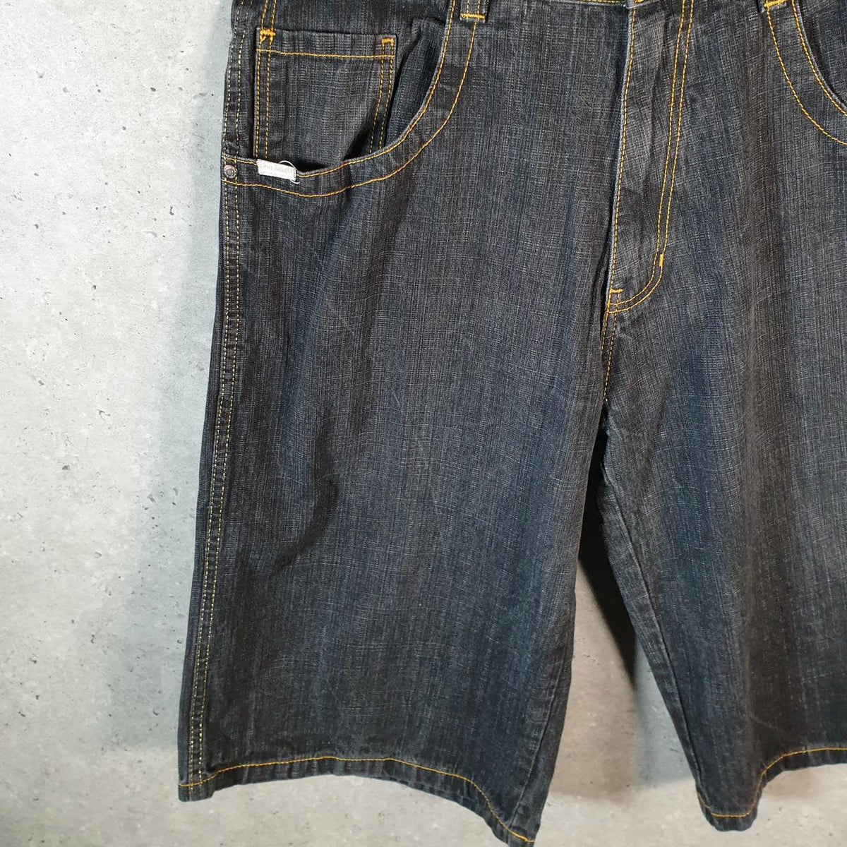 Vintage 5ive Jungle Baggy Y2K Hip Hop Jeans Shorts Jorts Mens W38 Grey Denim USA Big Fish Vintage
