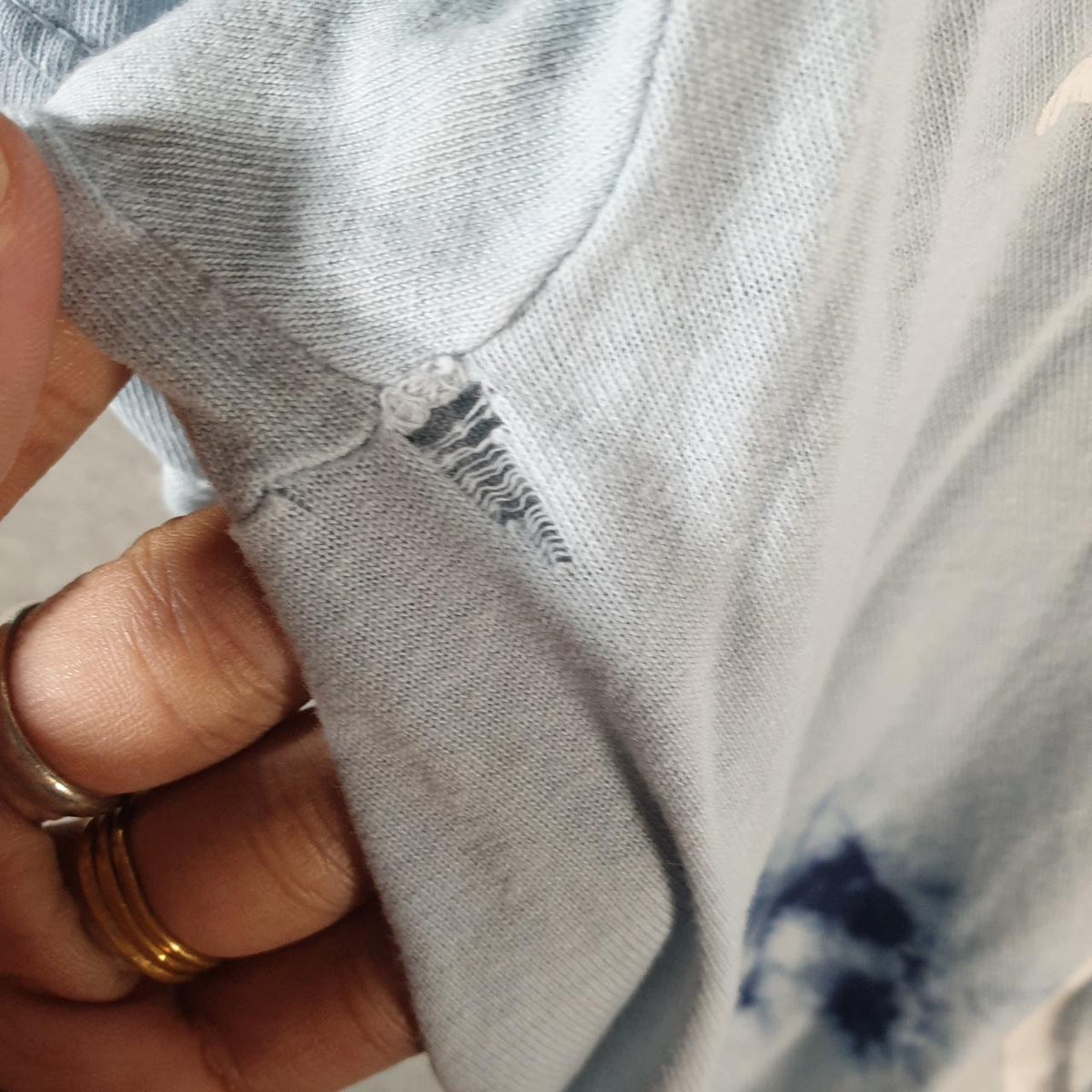 Vintage Stussy Spellout Tie Dye Printed T Shirt Men’s Small Blue Graphic Short Sleeve Big Fish Vintage