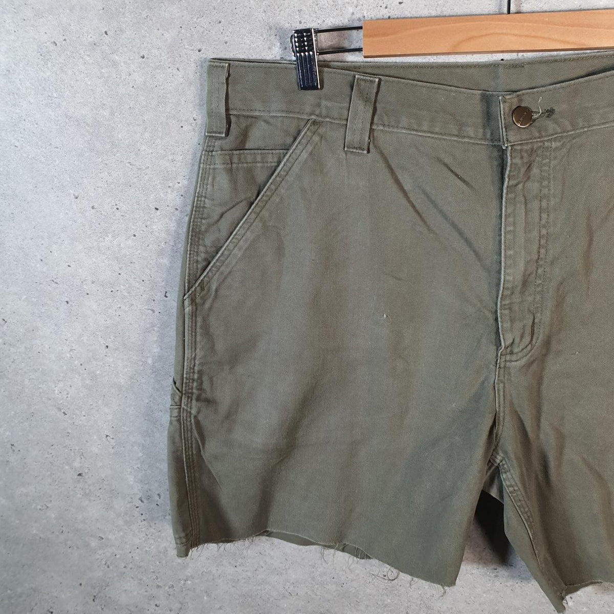 Vintage Carhartt Baggy Carpenter Shorts Jorts Cargo Men’s W40 Khaki Green Relaxed Fit Workwear Big Fish Vintage