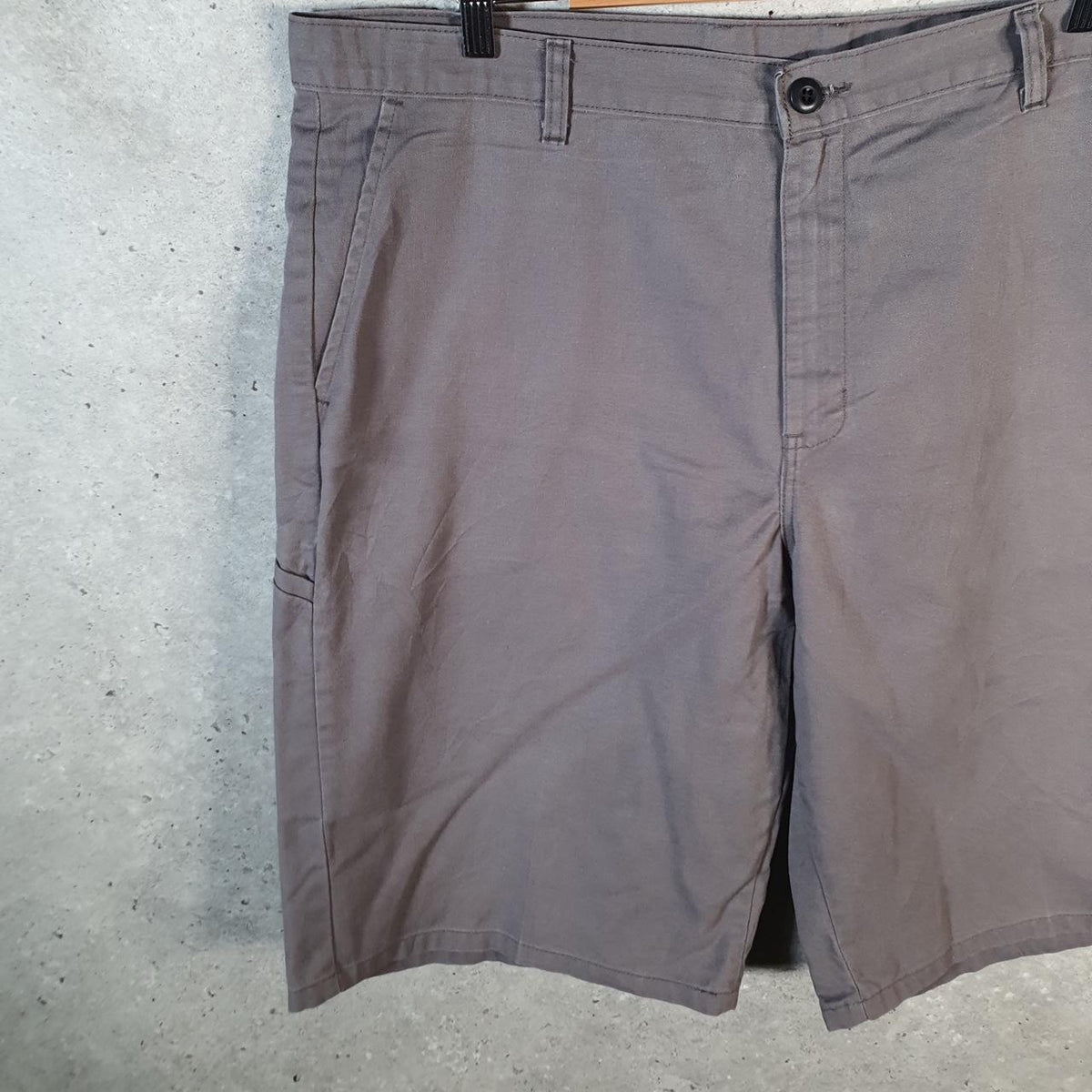 Vintage Dickies Baggy Chino Shorts Jorts Cargo Mens W40 Grey Regular Fit