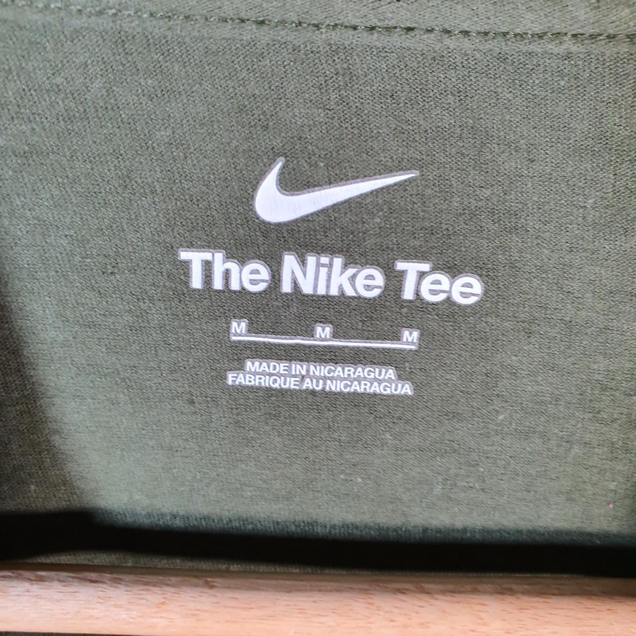 Vintage Nike Club T Shirt Men’s Medium Green Swoosh Y2K Pullover Logo