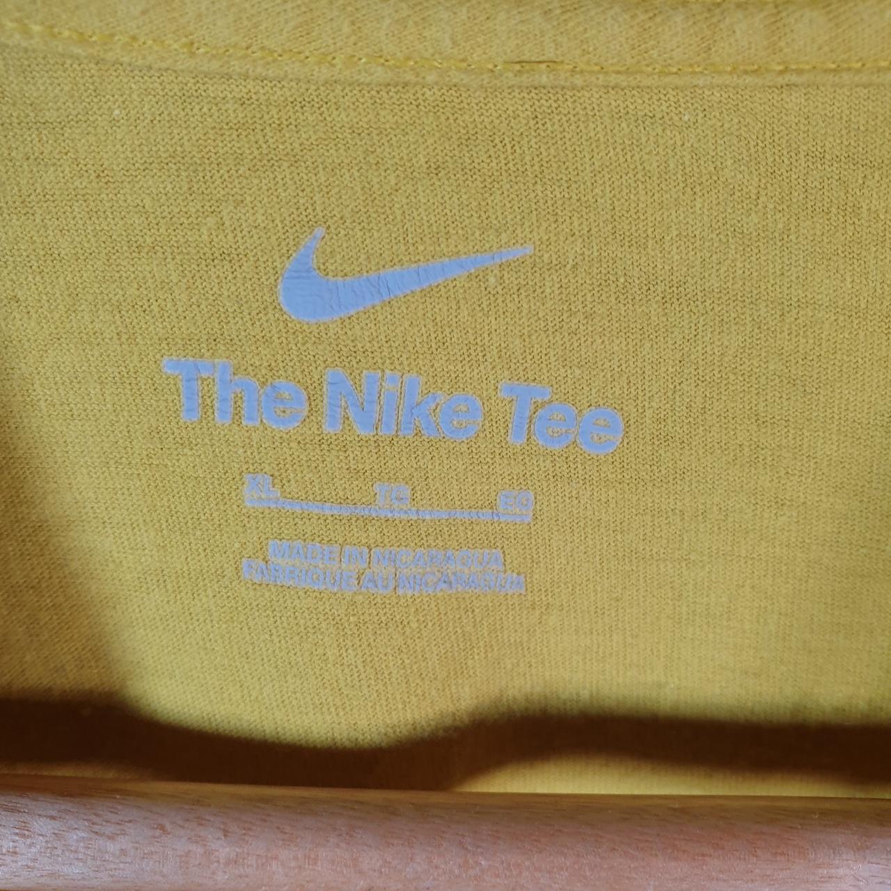 Vintage Nike T Shirt Men’s XL Yellow Printed Single Swoosh Logo Athletic C8263