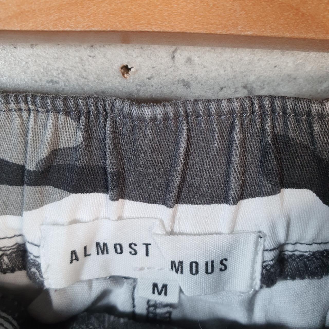 Vintage Almost Famous Camouflage Army Cargo Trousers Womens Medium Grey RealTree Big Fish Vintage