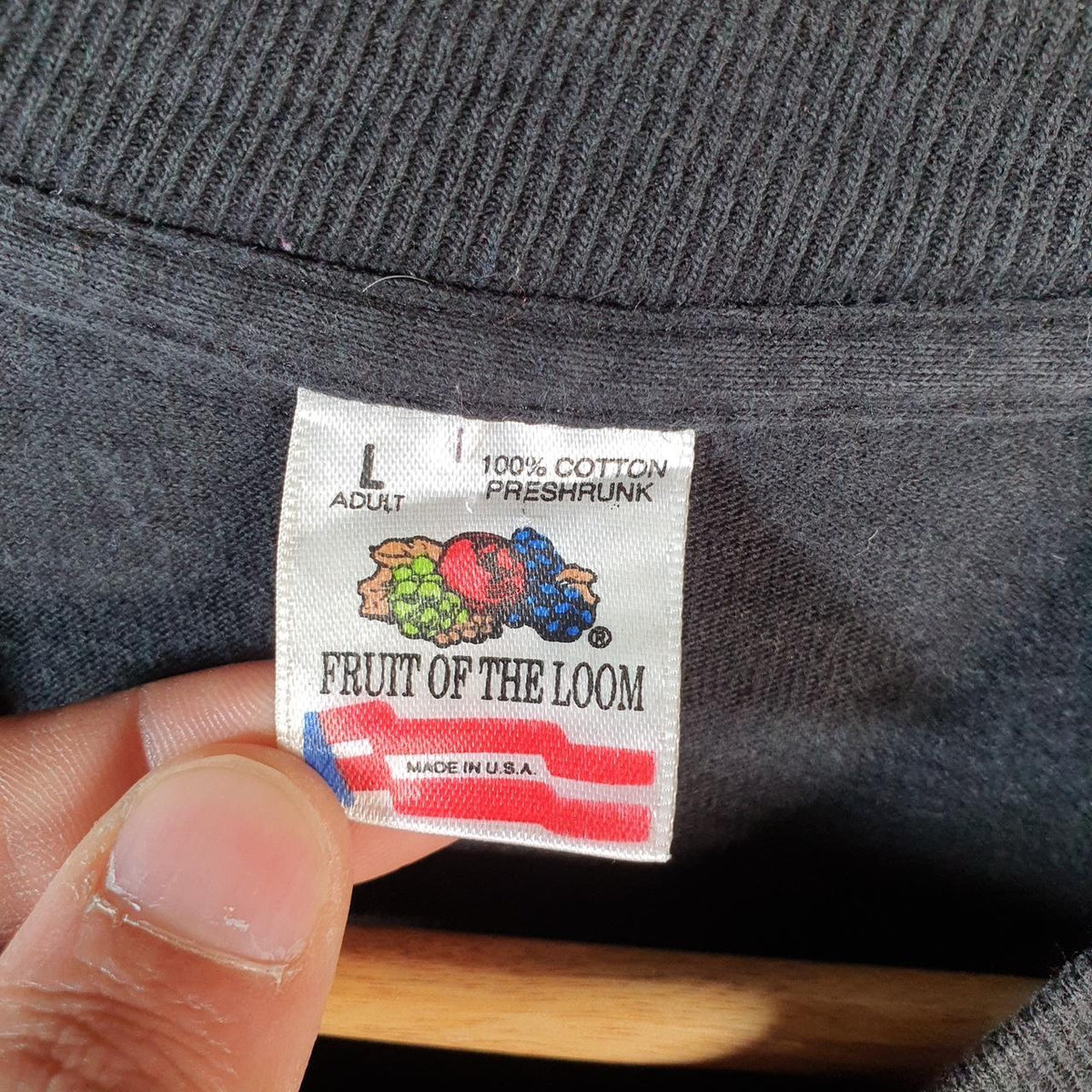 Vintage Fruit of the Loom Vought aircraft Company 90s USA Single Stitch T Shirt Men’s Large Black C9538