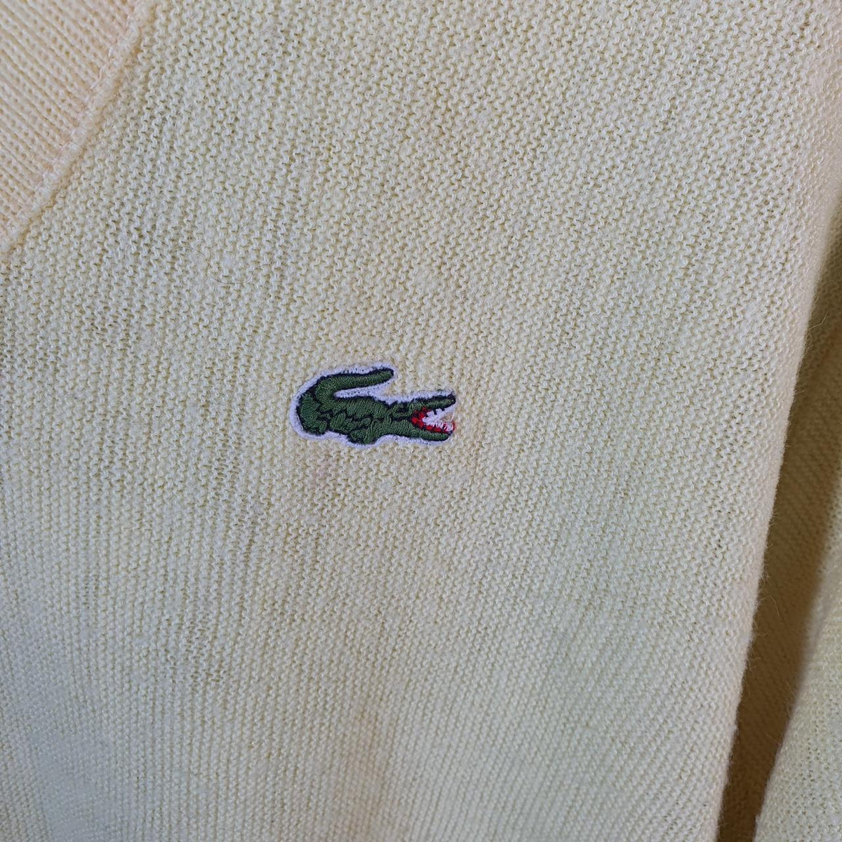 Vintage Izod Lacoste Sweatshirt Men’s Medium Yellow Pullover Logo Y2K Jumper Logo