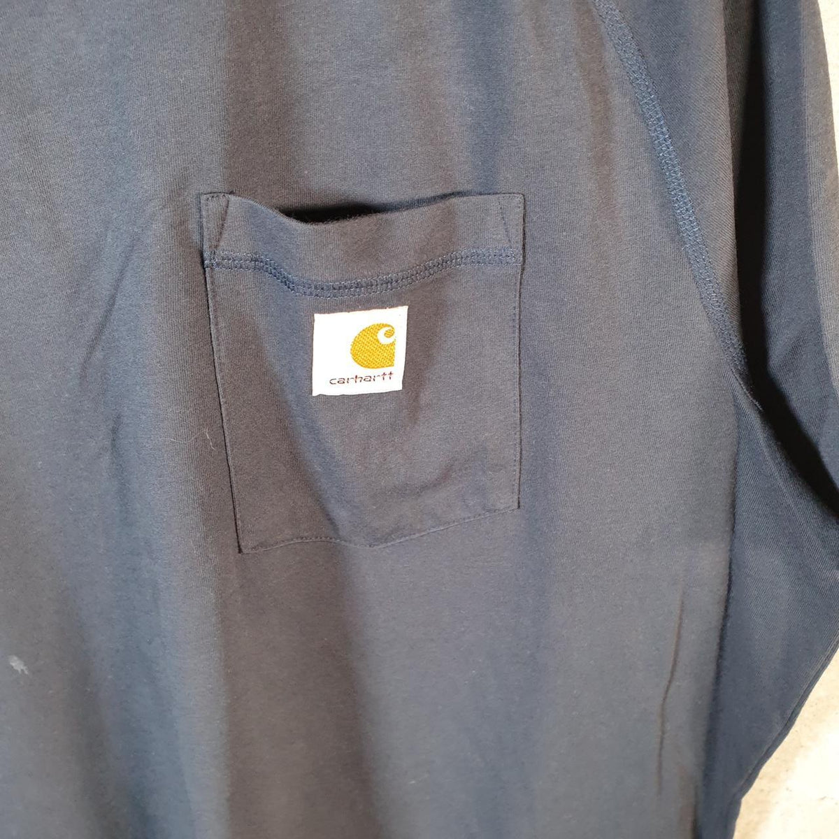 Vintage Carhartt Pocket T Shirt Men’s XL Navy Blue Workwear Chore Utility Relaxed Fit