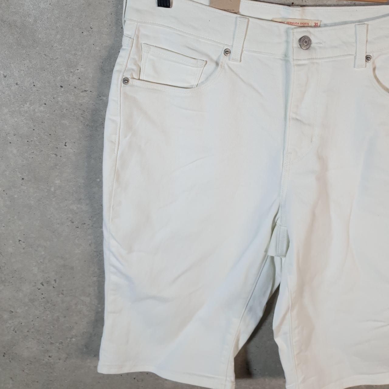 Vintage Levi’s Baggy Shorts Jorts Cargo Womens W31 White Relaxed Denim