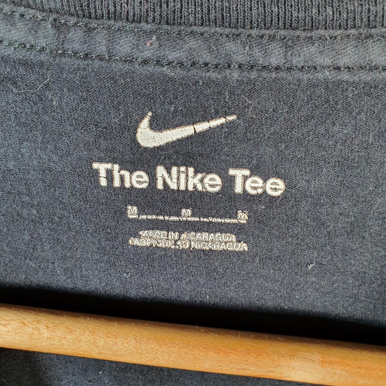 Vintage Nike T Shirt Men’s Medium Navy Blue Printed Single Swoosh Logo Athletic Big Fish Vintage