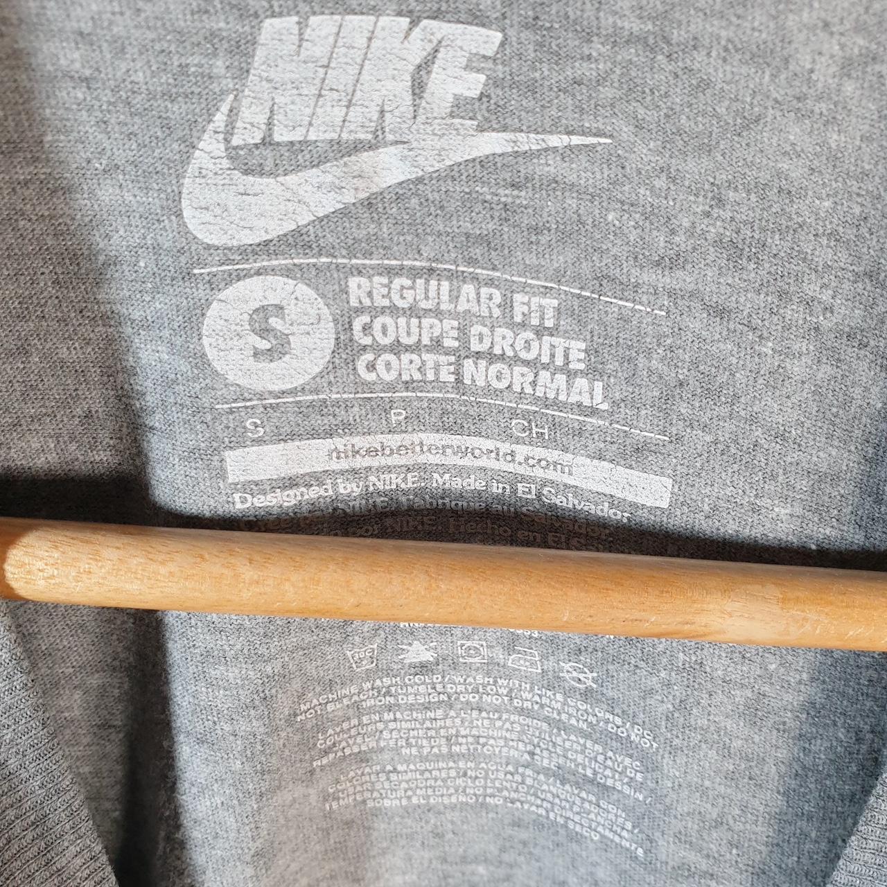 Vintage Nike T Shirt Men’s Small Grey Printed Single Swoosh Logo Athletic C8270