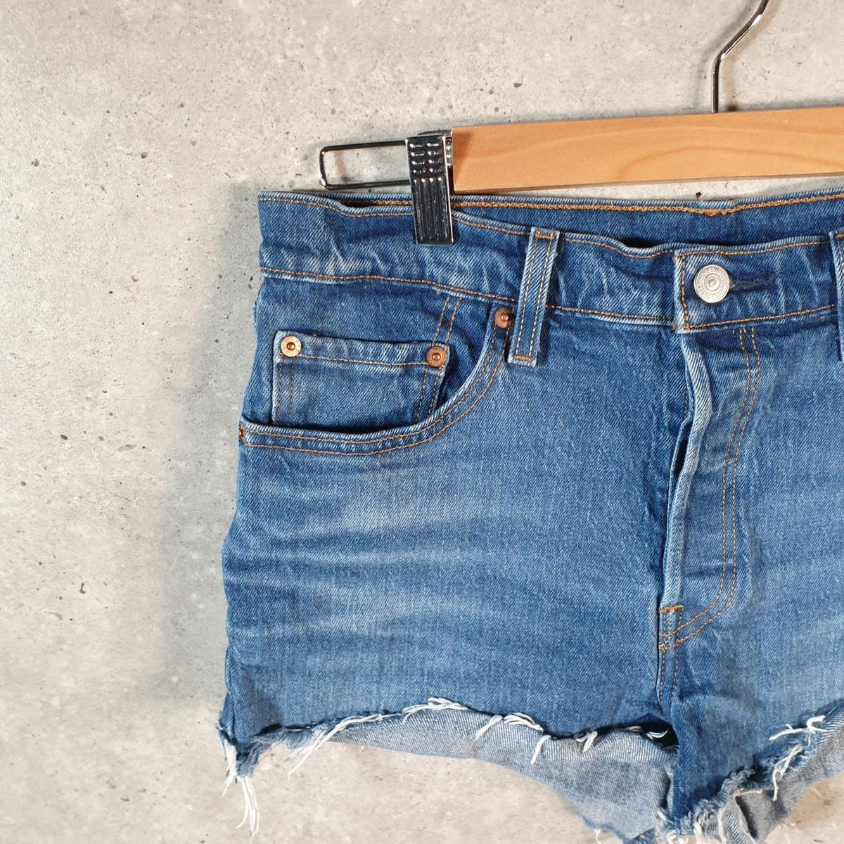 Vintage Levi’s 501 Cut Off Baggy Shorts Jorts Cargo Womens W29 Blue Relaxed Denim