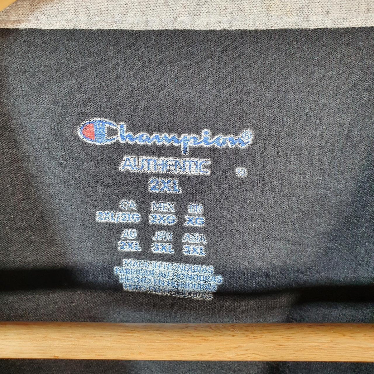 Vintage Champion Embroidered Logo T Shirt Men’s 2XL Black Athletic C9841