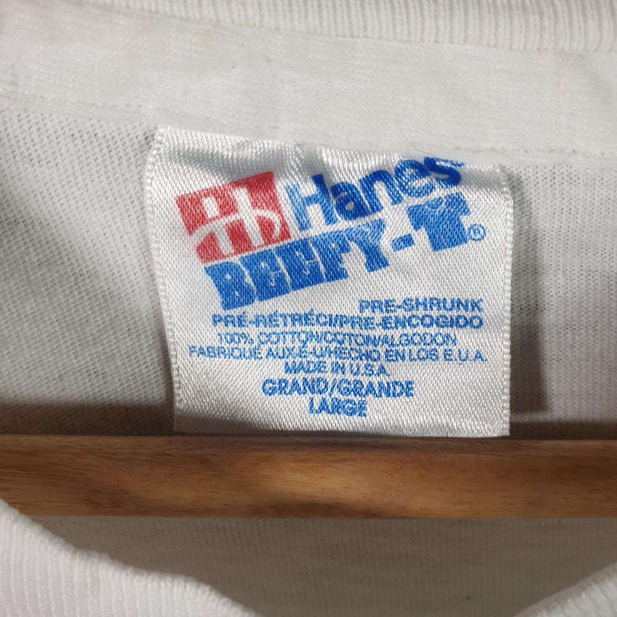 Vintage Hanes Beefy Sacramento Bee Newspaper USA 90s Single Stitch T Shirt Men’s Large White Big Fish Vintage