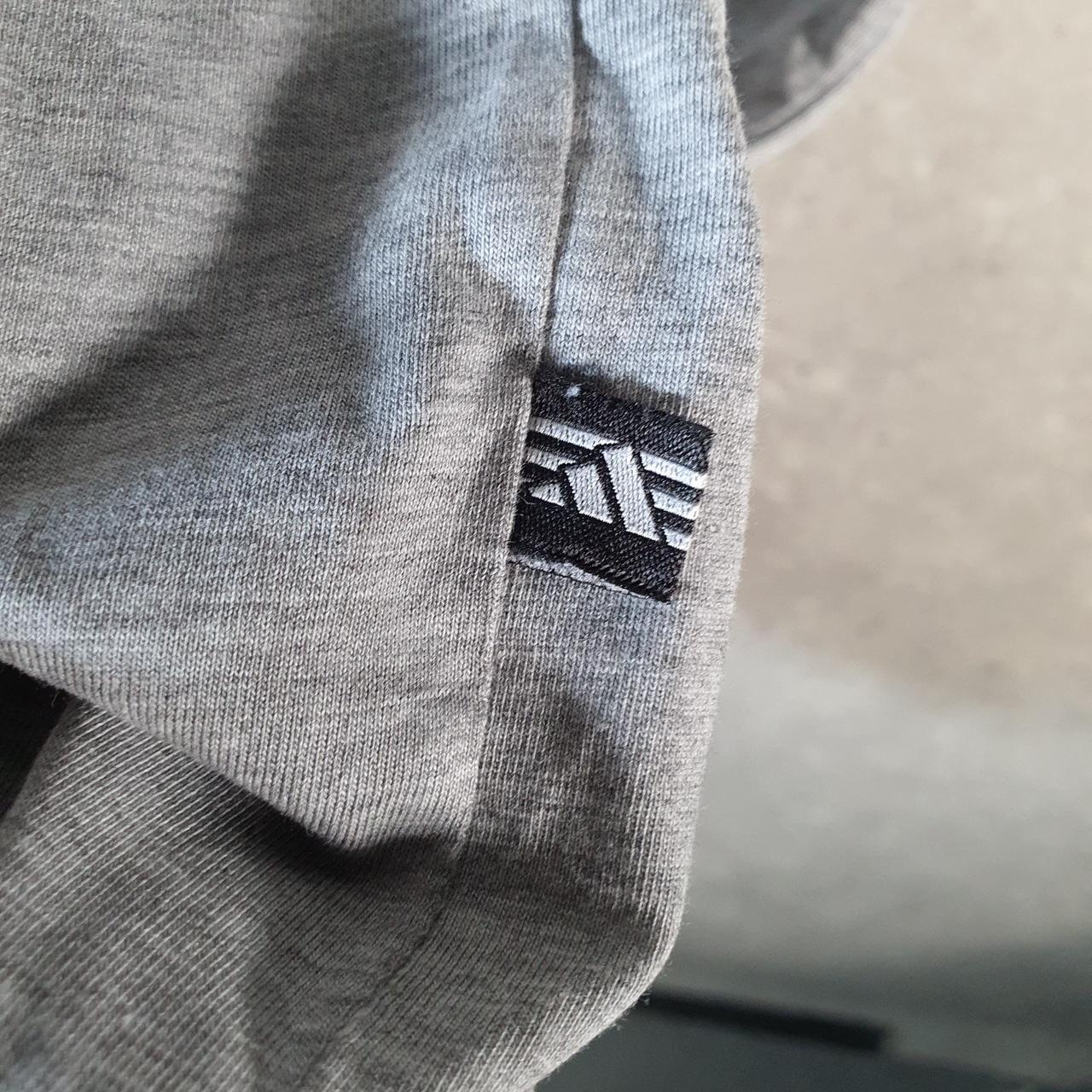 Vintage Adidas 90s USA T Shirt Men’s Medium Grey Three Stripes Logo Athletic