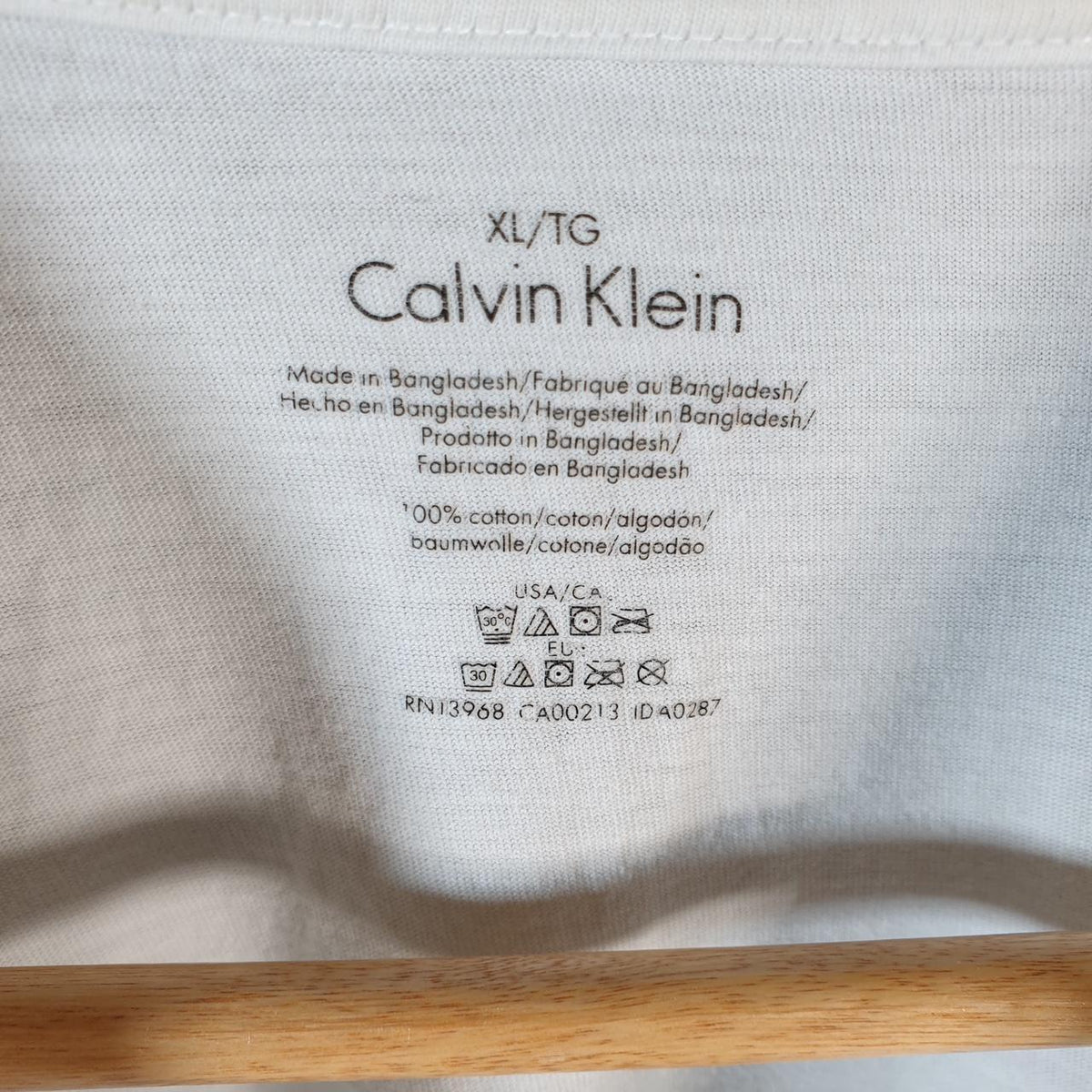 Vintage Calvin Klein Blank T Shirt Men’s XL White Casual Sports