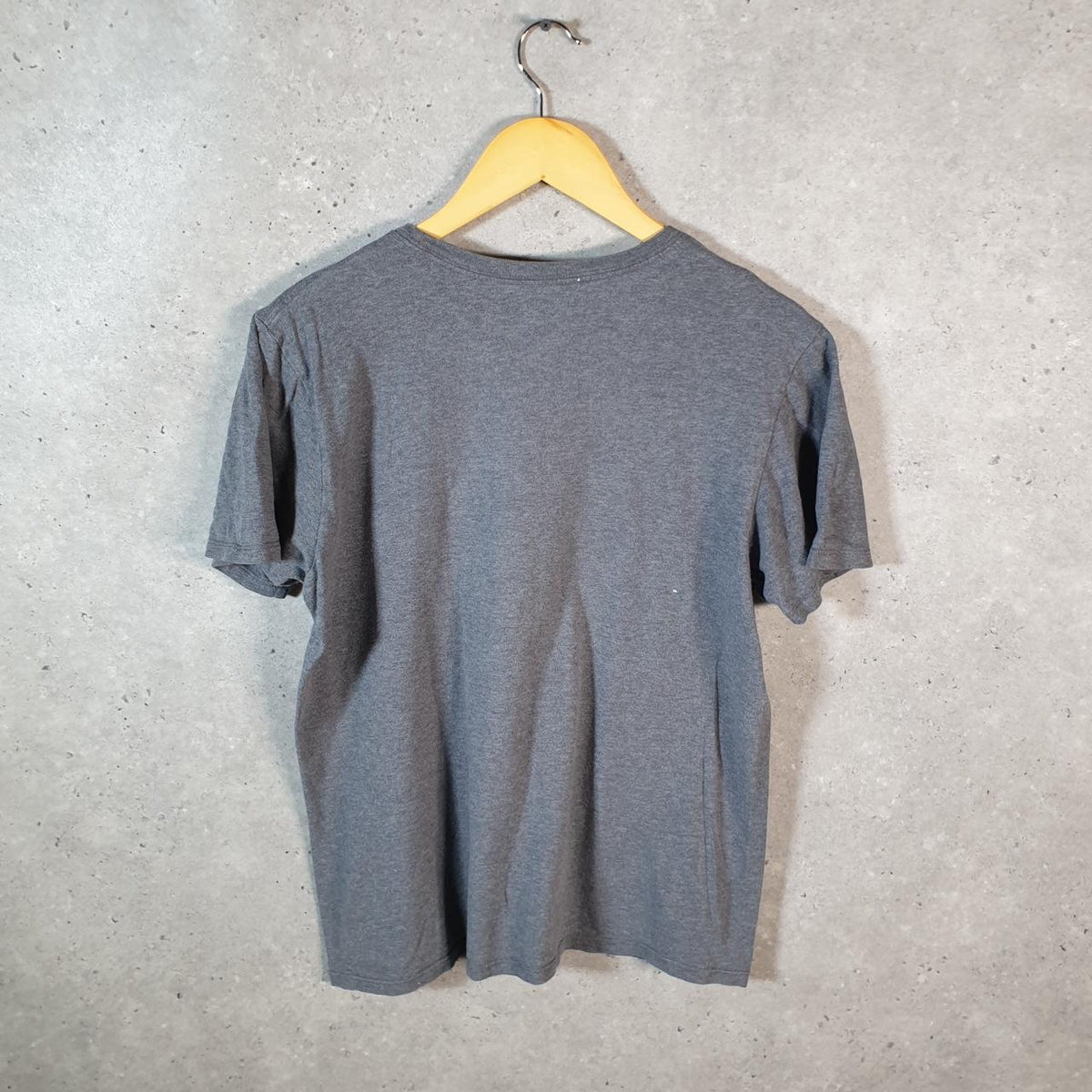 Vintage Nike T Shirt Shirt Men’s Medium Grey Logo Swoosh Athletic C9603