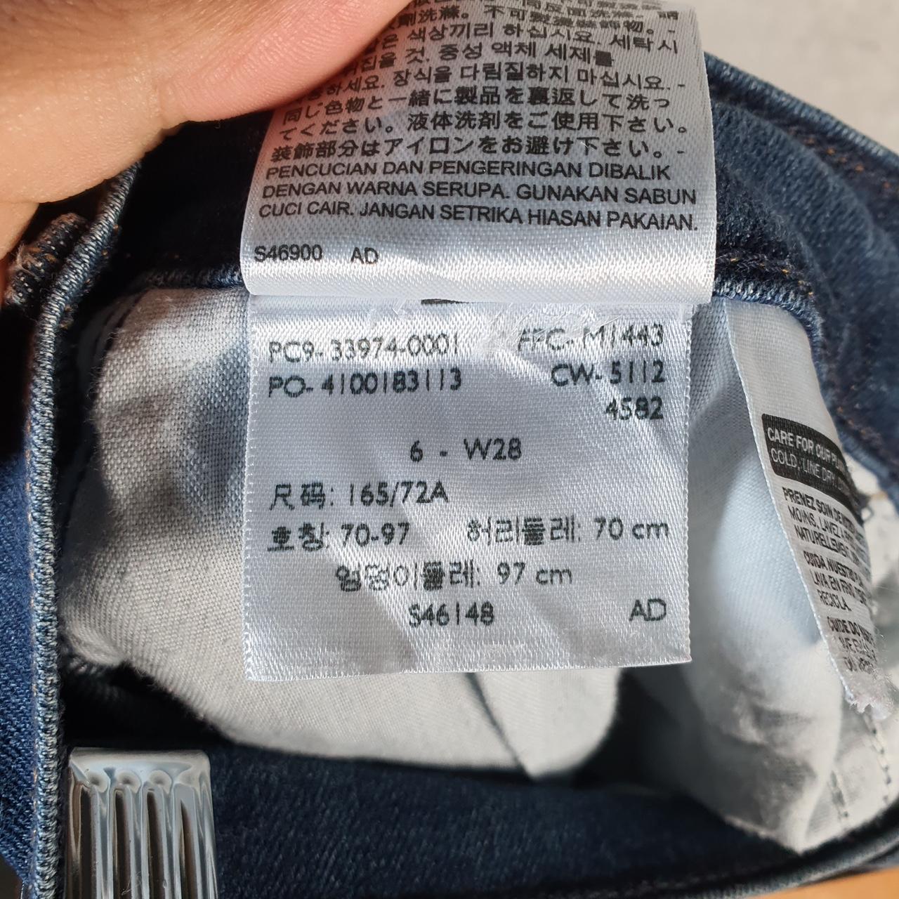 Vintage Levi’s Cut Off Baggy Shorts Jorts Cargo Womens W28 Blue Relaxed Denim