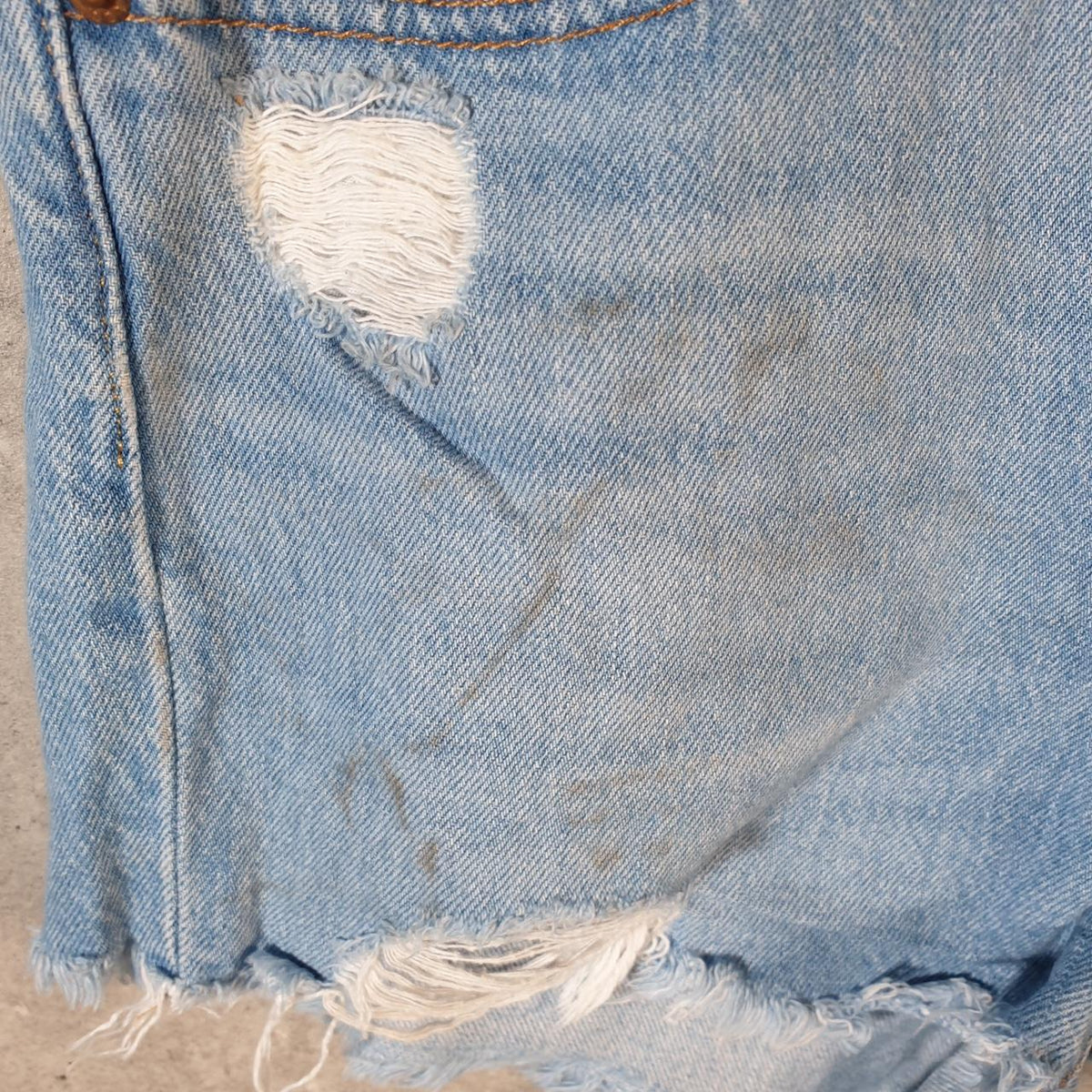 Vintage Levi’s 501 Cut Off Baggy Shorts Jorts Cargo Womens W26 Blue Relaxed Denim