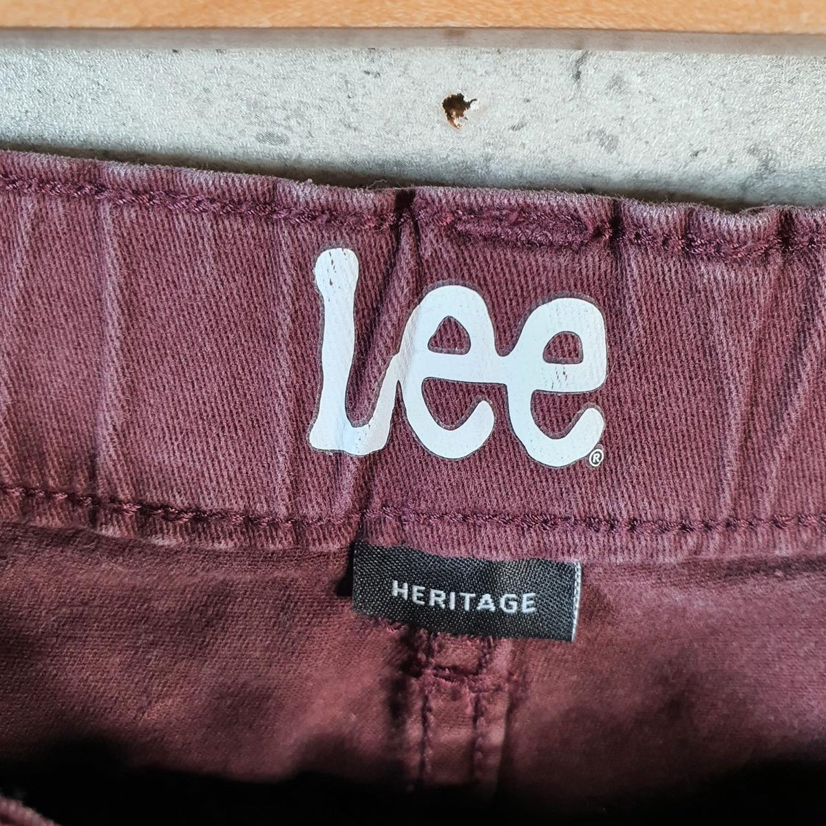 Vintage Lee Chino Shorts Jorts Cargo Womens W32 Burgundy Red Baggy Cotton A4437
