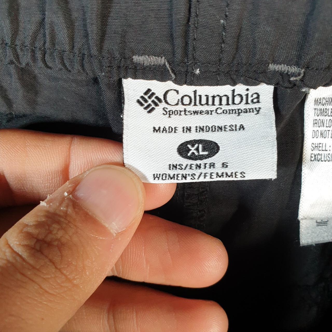 Vintage Columbia Performance Fishing Gear Shorts Womens XL Black Athletic Hiking