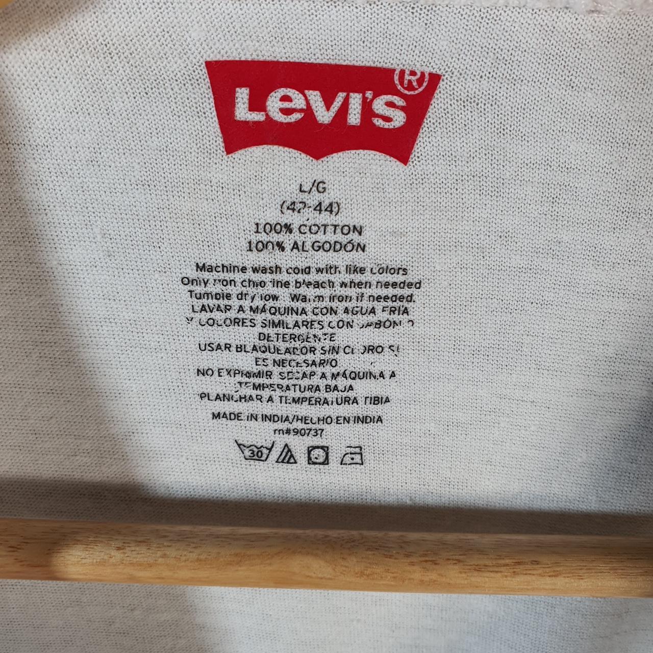 Vintage Levis Spellout T Shirt Shirt Womens Large White Logo Athletic Slim Fit