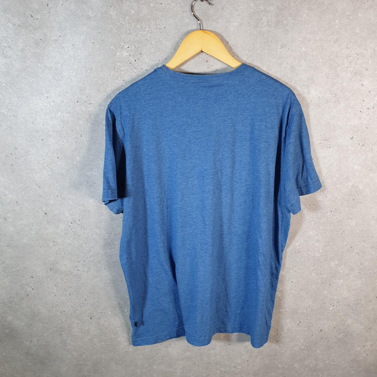 Vintage Puma Spellout T Shirt Men’s XL Blue Red Logo Athletic C9894