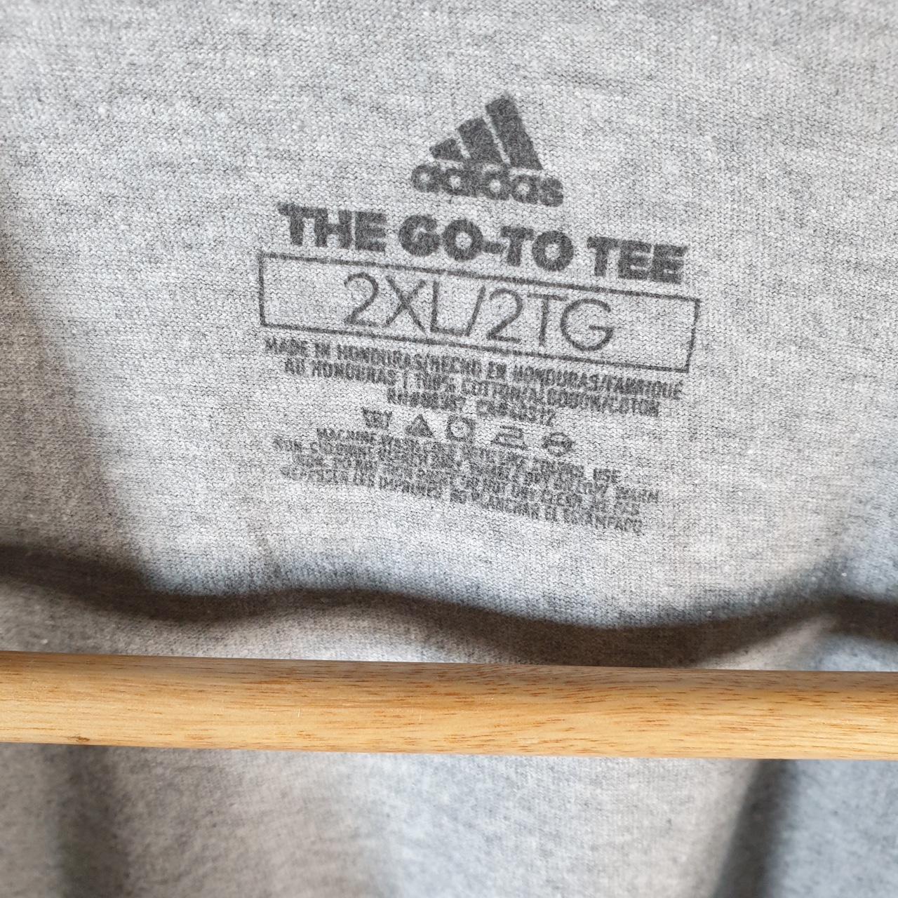 Vintage Adidas Go Tee T Shirt Shirt Men’s 2XL Grey Three Stripes Logo Athletic