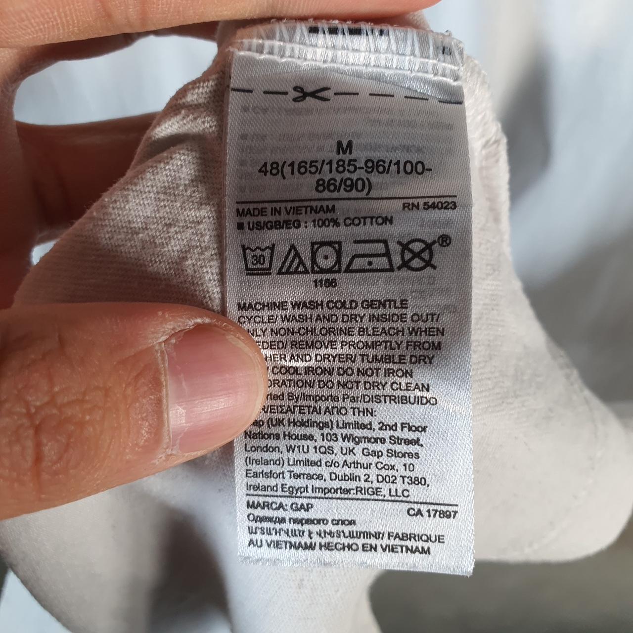 Vintage Gap Graphic Earth T Shirt Men’s Medium Black Standard Fit Casual Coloured