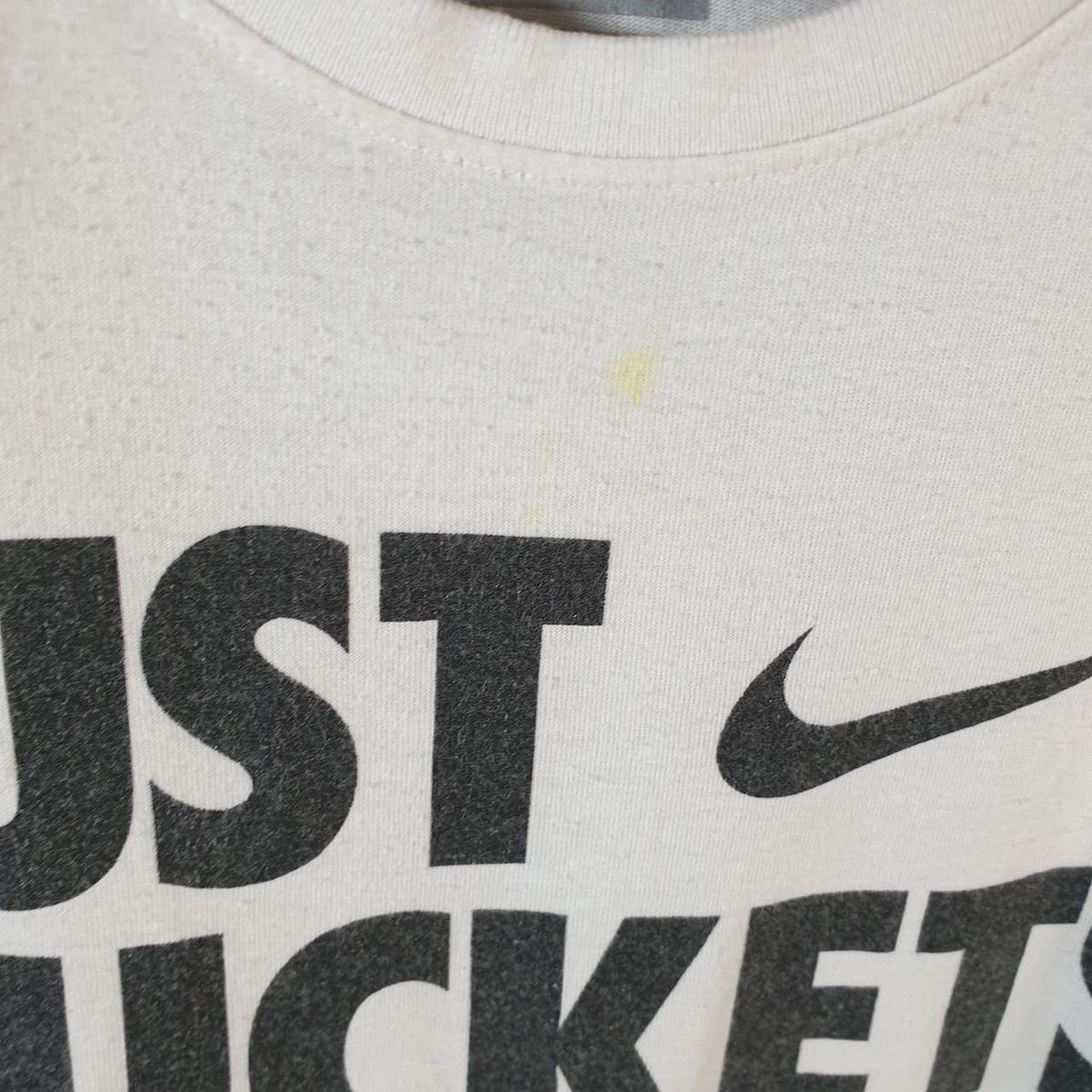 Vintage Nike Just Buckets Spellout T Shirt Men’s Large White Logo Swoosh Athletic