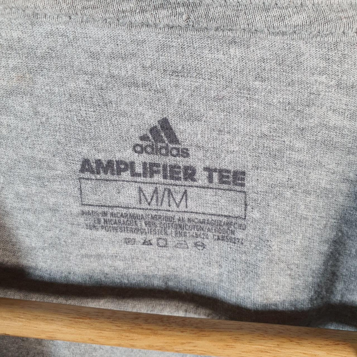 Vintage Adidas Amplifier T Shirt Men’s Medium Grey Three Stripes Athletic Logo