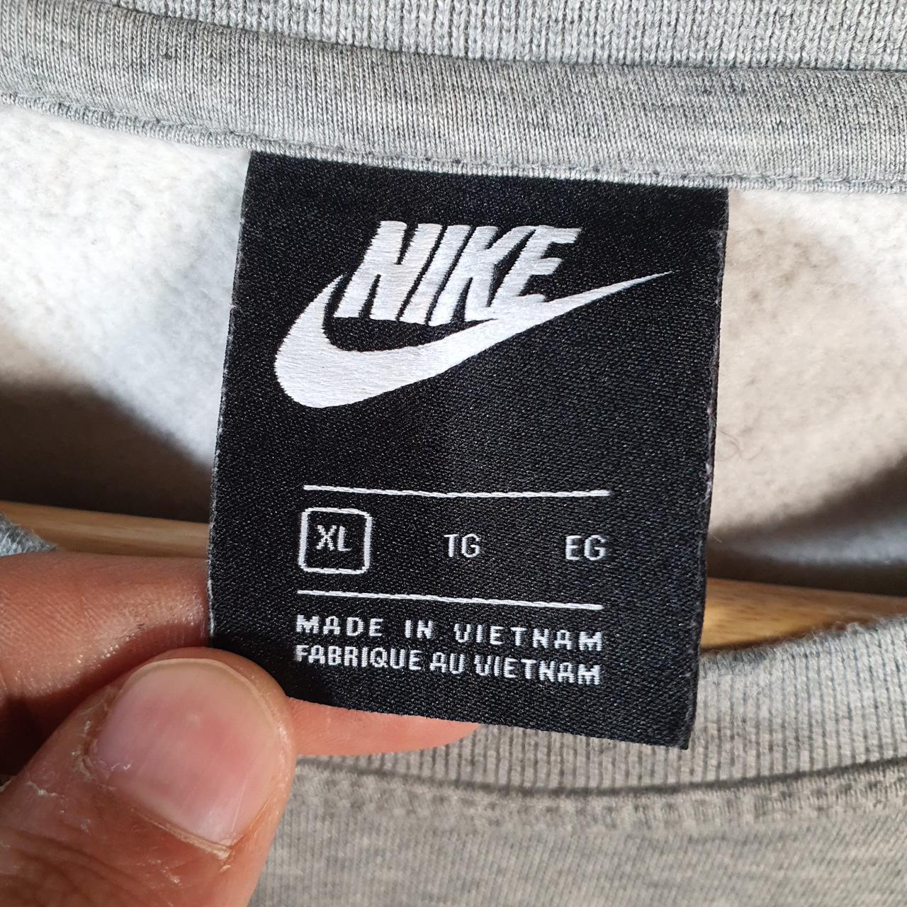 Vintage Nike Club Embroidered Sweatshirt Men’s XL Grey Swoosh Y2K Pullover Logo