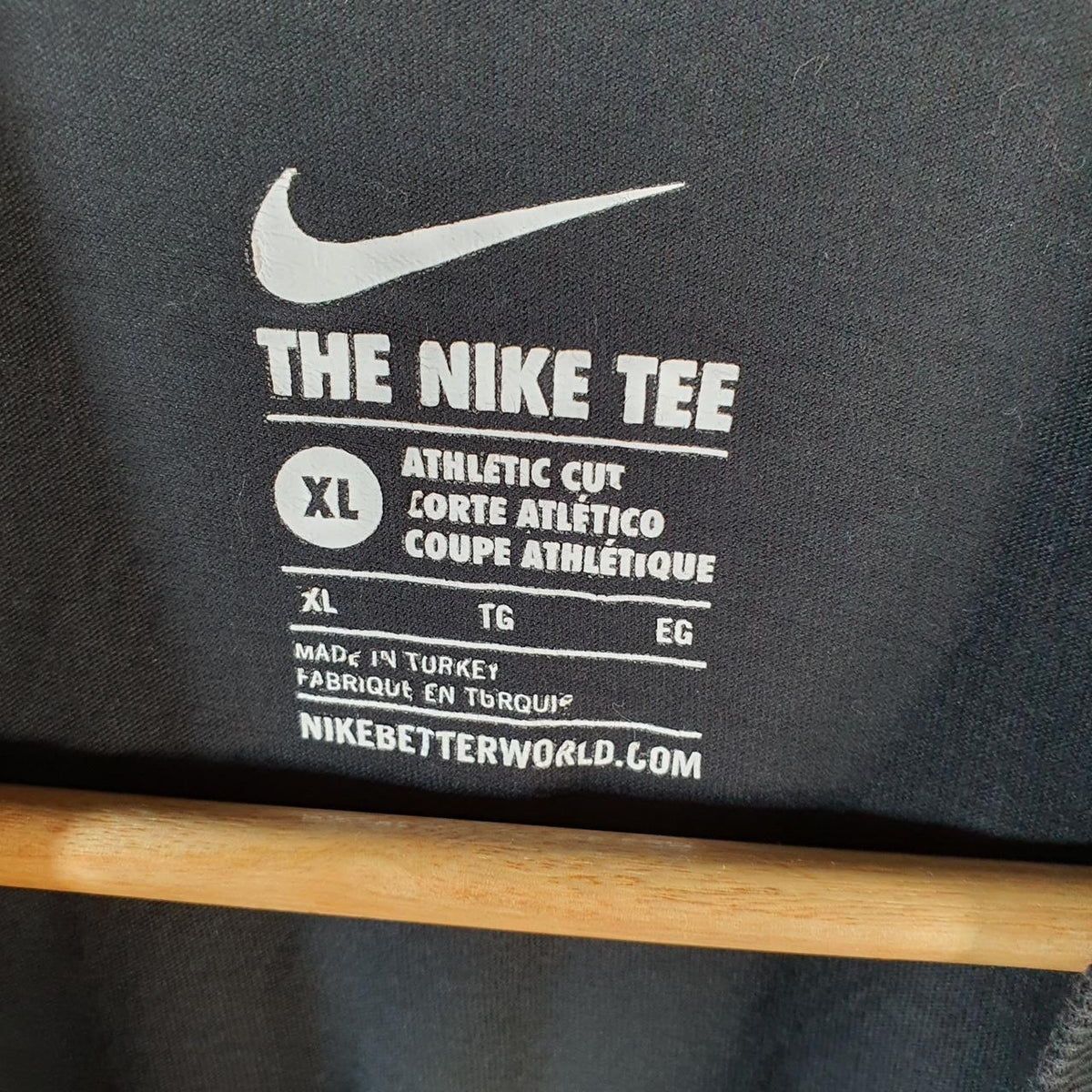 Vintage Nike Club Spellout Graphic T Shirt Men’s XL Black Swoosh Athletic