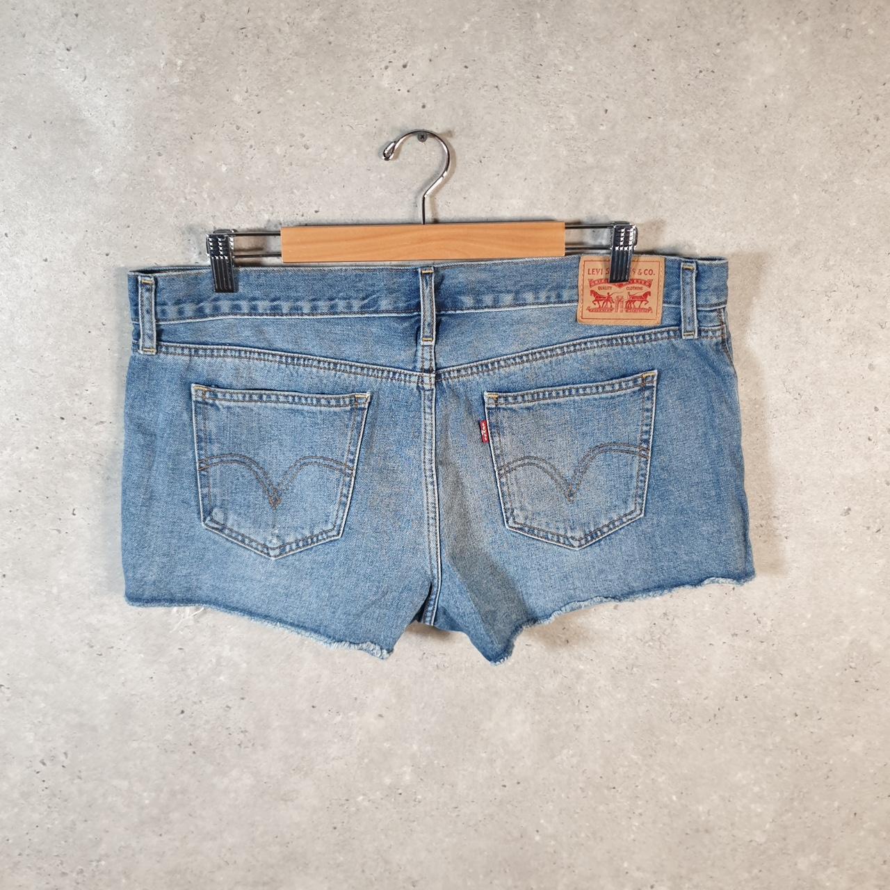 Vintage Levi’s Cut Off Baggy Shorts Jorts Cargo Womens W32 Blue Relaxed Denim