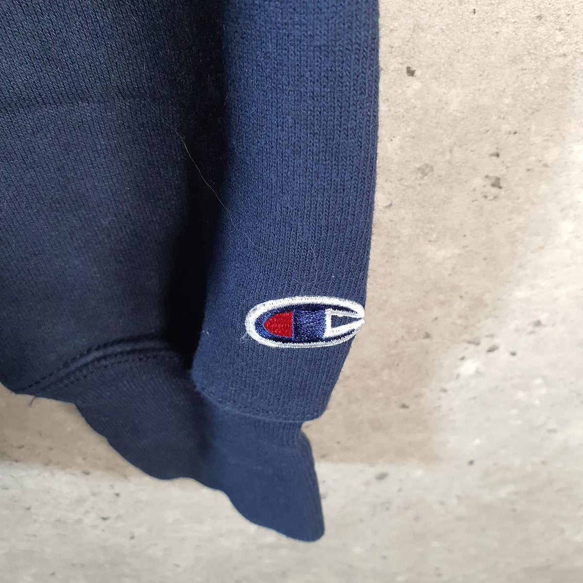 Vintage Champion Reverse Weave Sweatshirt Mens Medium Navy Blue USA Embroidered