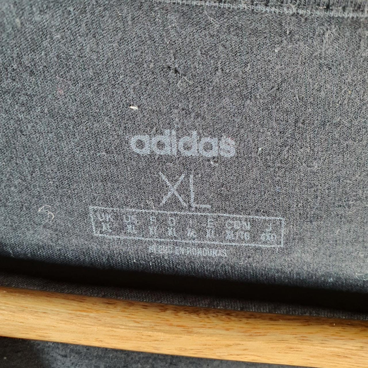 Vintage Adidas Spellout T Shirt Men’s XL Black Three Stripes Logo Athletic