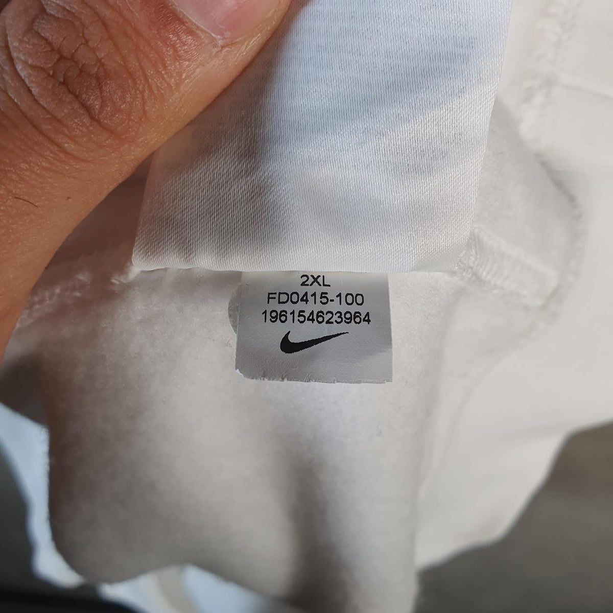 Vintage Nike Club Sweatshirt Men’s 2XL White Swoosh Y2K Pullover Logo
