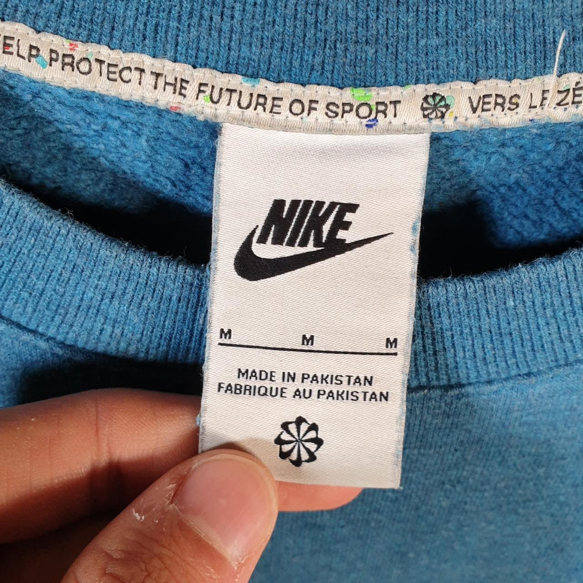 Vintage Nike Club Embroidered Sweatshirt Men’s Medium Blue Swoosh Y2K Pullover