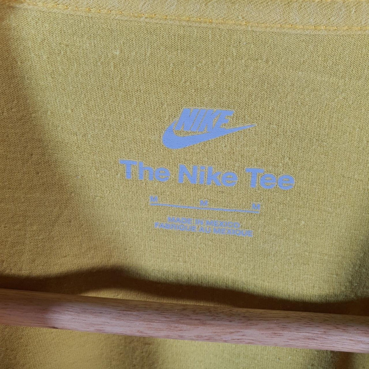 Vintage Nike Spellout Just Do It T Shirt Men’s Medium Yellow Logo Swoosh Athletic