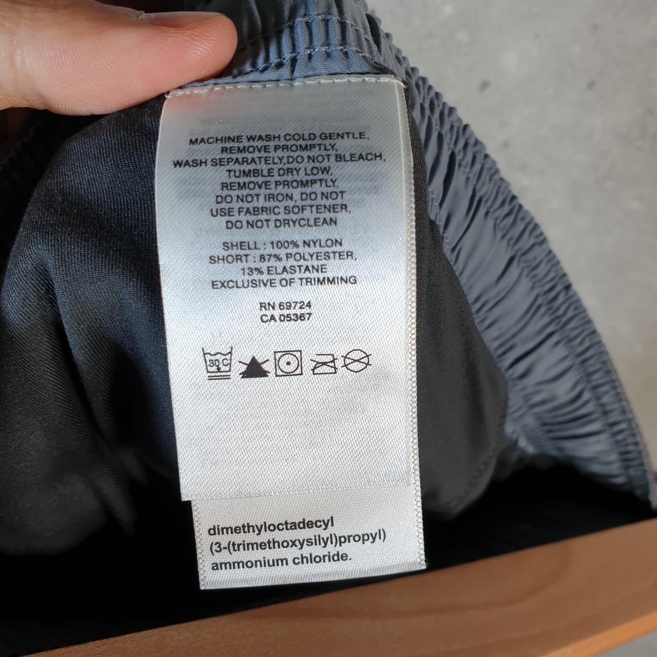 Vintage Columbia Performance Fishing Gear Shorts Men’s Small Grey Athletic Hiking