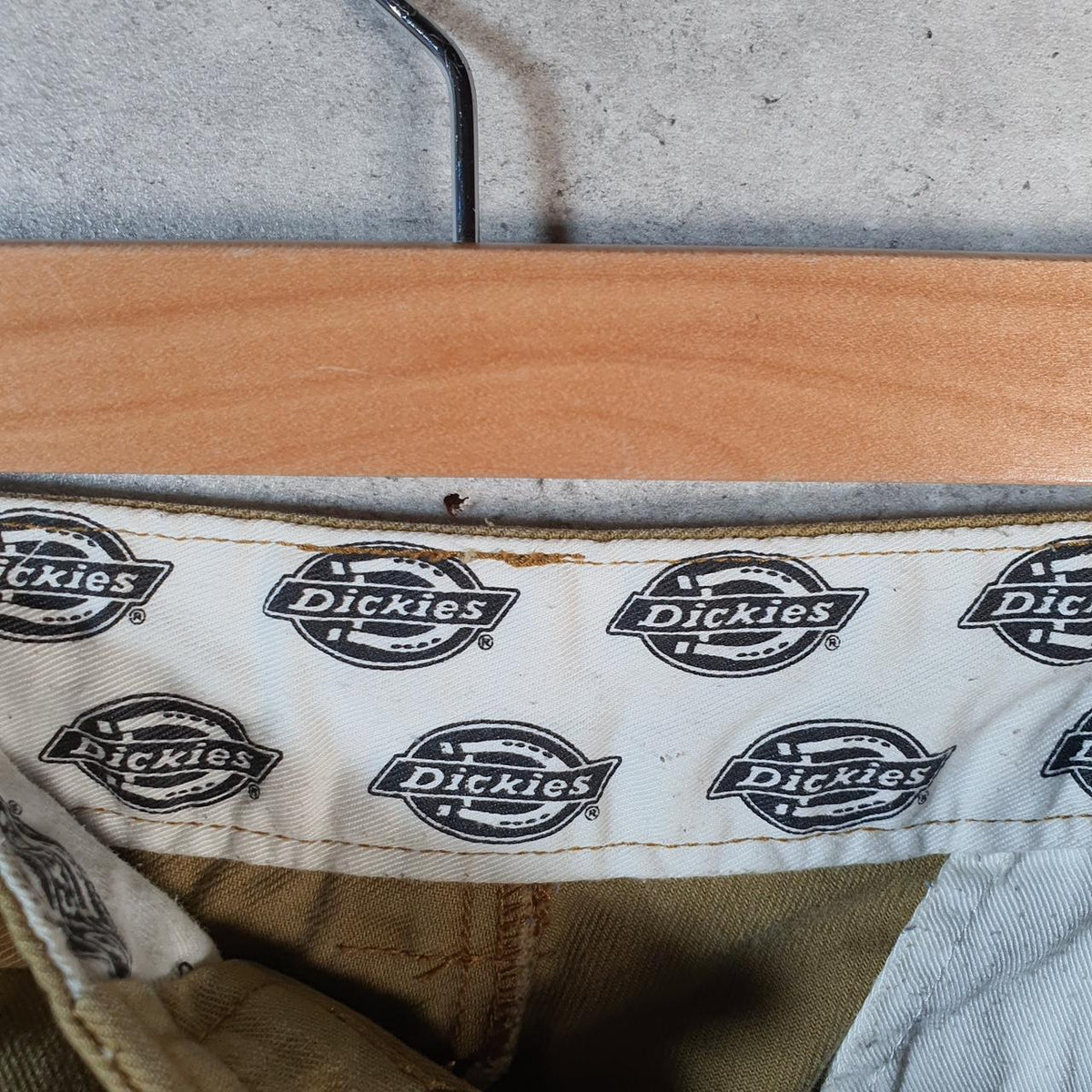 Vintage Dickies Carpenter Shorts Jorts Cargo Womens W36 Brown Relaxed Fit Baggy Big Fish Vintage