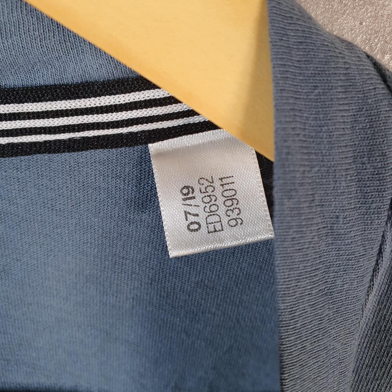 Vintage Adidas Spellout T Shirt Shirt Men’s Small Blue Three Stripes Logo Athletic C9577