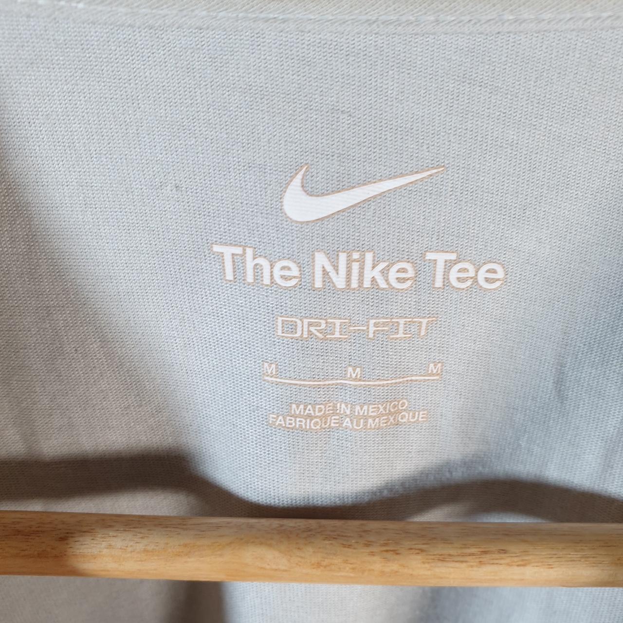 Vintage Nike Dri Fit Spellout T Shirt Men’s Medium Beige Graphic Swoosh Athletic