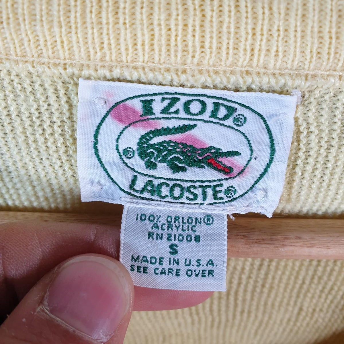 Vintage Izod Lacoste Knit Sweater Mens Small Yellow Y2K Jumper Logo