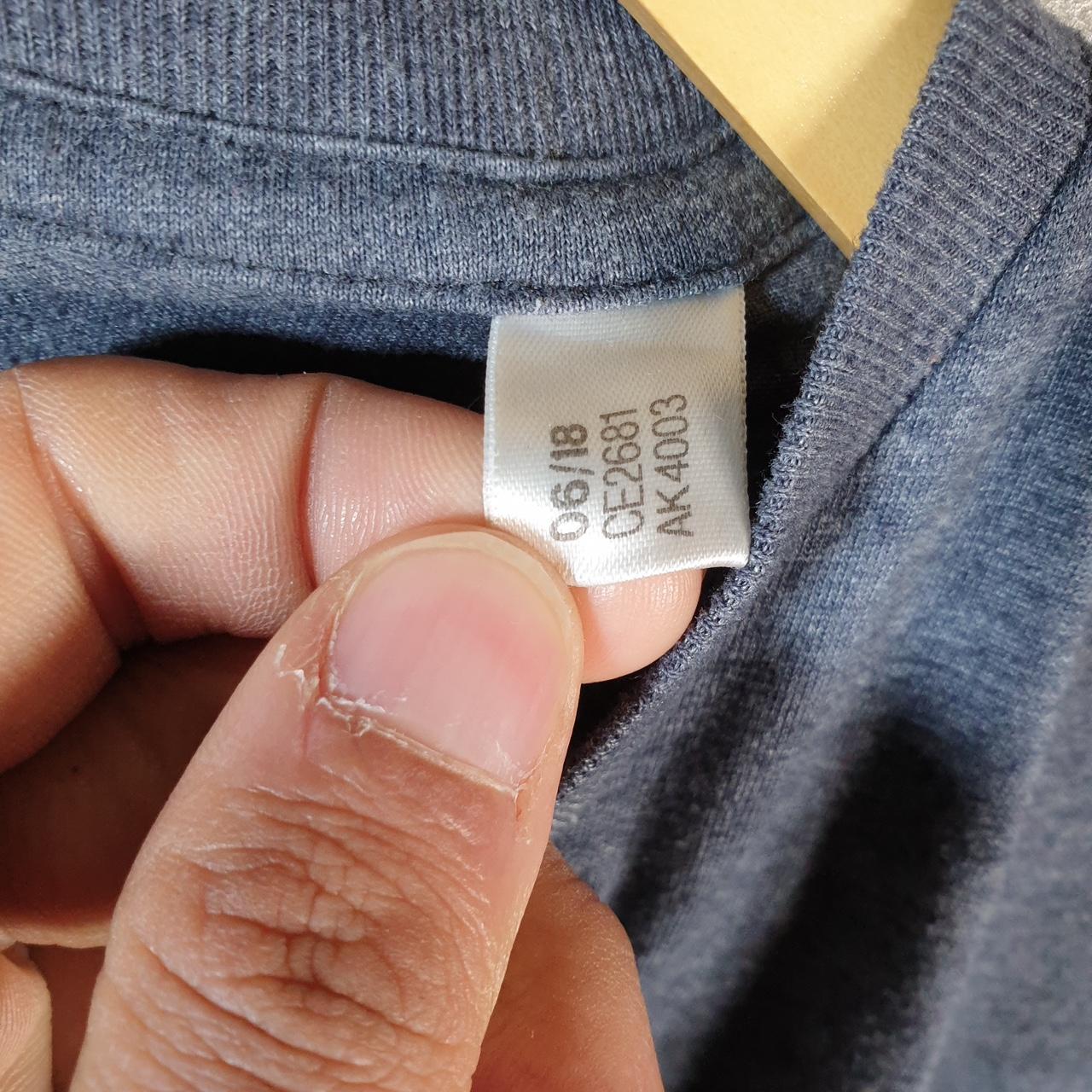 Vintage Adidas Spellout T Shirt Shirt Men’s Medium Grey Three Stripes Logo Athletic C9702