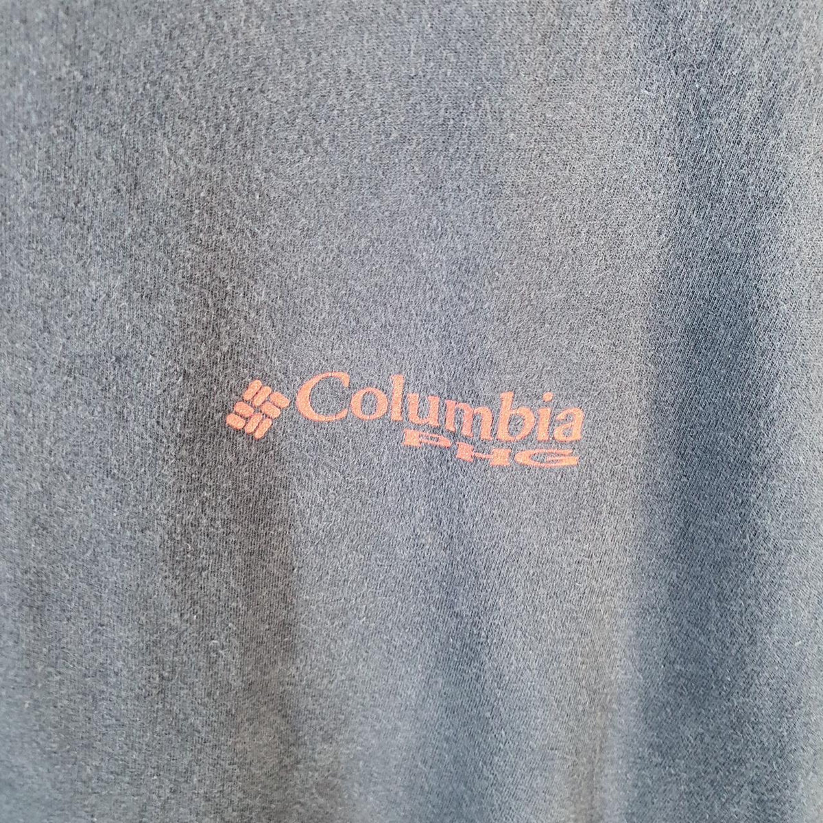 Vintage Columbia Perfomance Hunting Gear USA Flag T Shirt Men’s Large Navy Blue Athletic