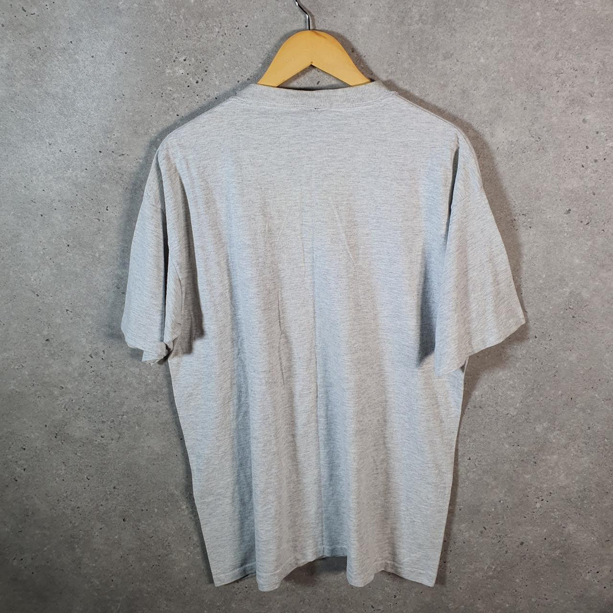 Vintage Sport Club Graphic USA 90s Single Stitch T Shirt Men’s Large Grey C9460