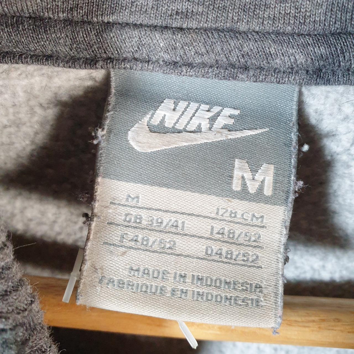 Vintage Nike 90s Spellout Club Embroidered Hoodie Men’s Medium Grey Swoosh Y2K