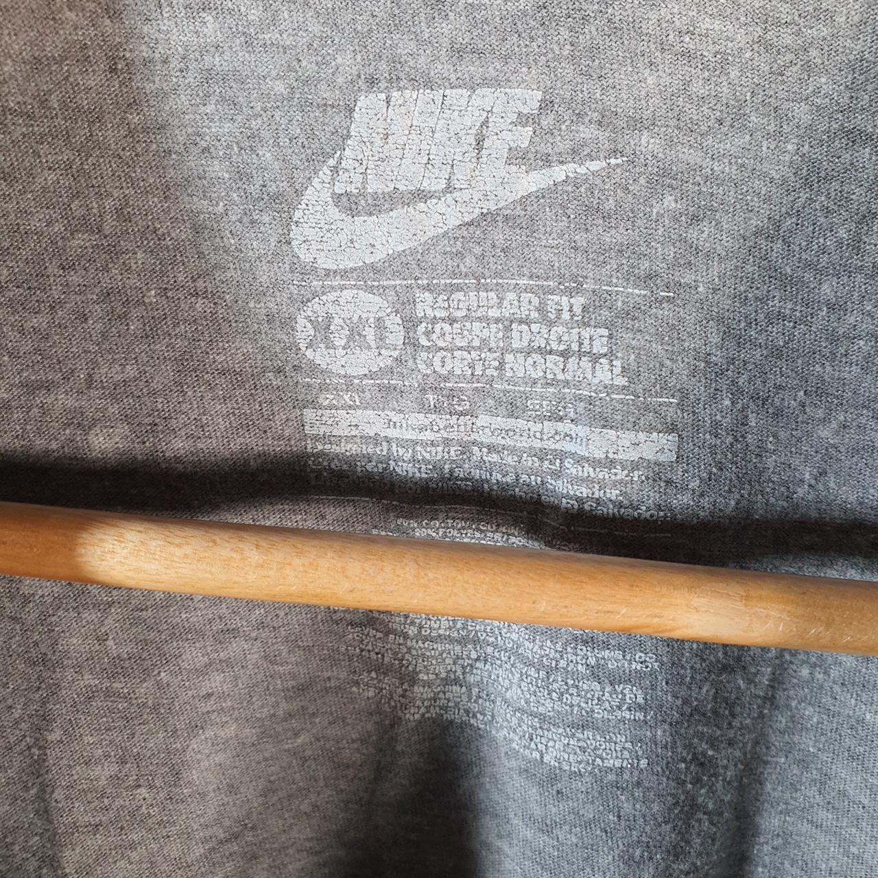Vintage Nike T Shirt Men’s 2XL Grey Embroidered Single Swoosh Logo Athletic Big Fish Vintage